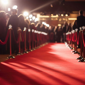 red carpet and velvet rope with crowd; https://cdn.shopify.com/videos/c/o/v/ee7b13b3bfaa4293bf5d2158fe1a8c88.mp4